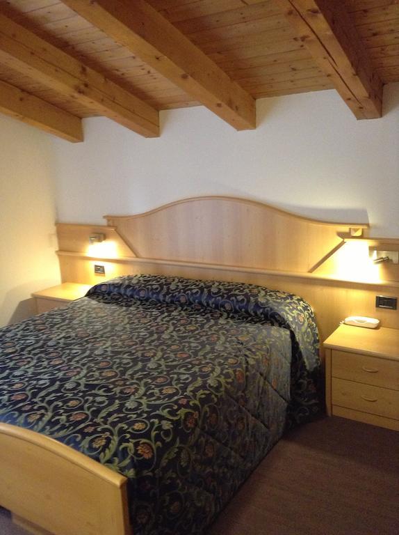 Hotel Ai Pini Vigo di Fassa Exterior foto